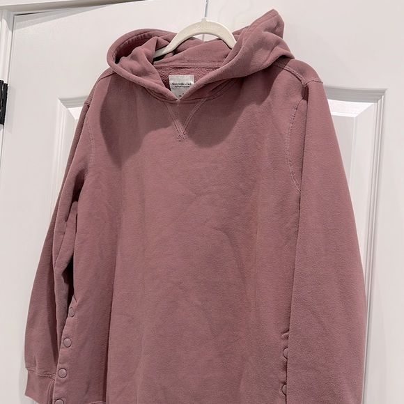 A&F Hoodie - Picture 2 of 7